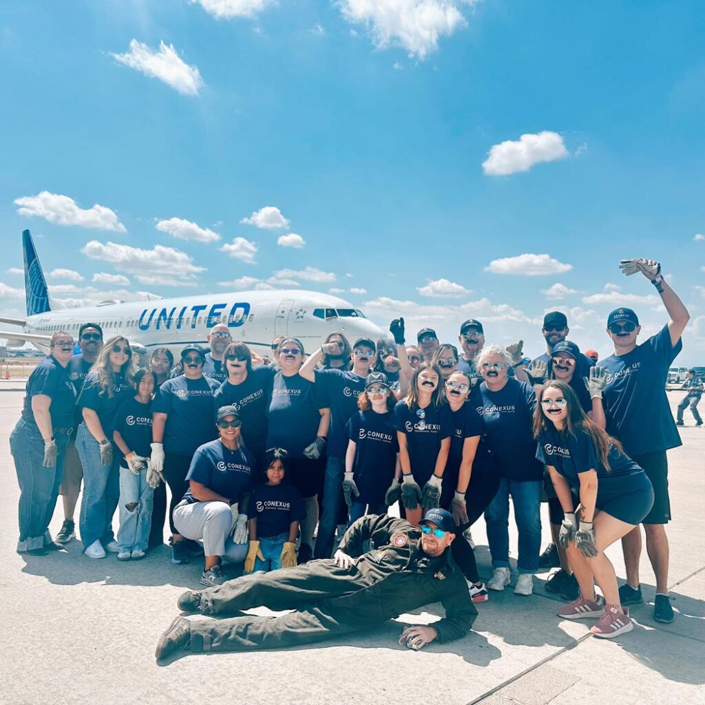 SOC-Plane-Pull